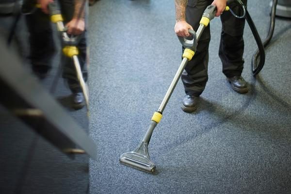 rengøring århus kontorrengøring erhvervsrengøring støvsugning